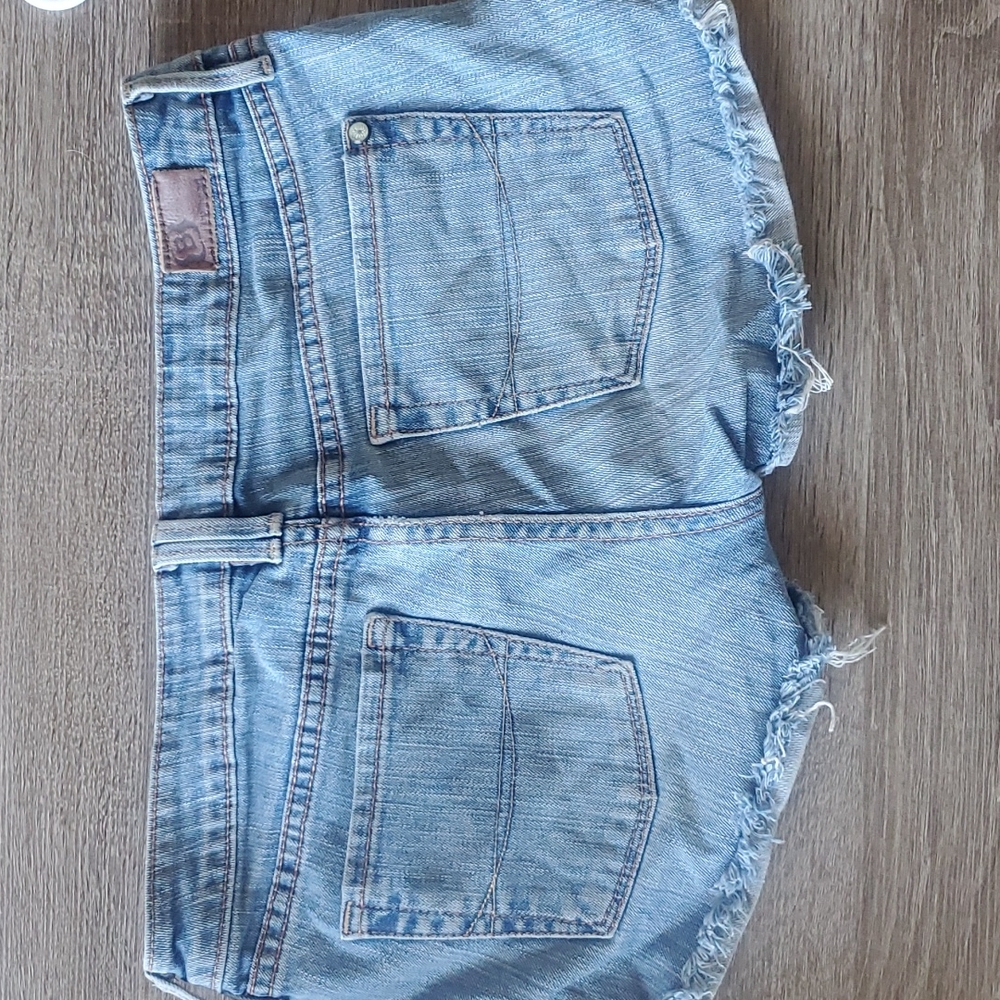 Bullhead low rise jean shorts